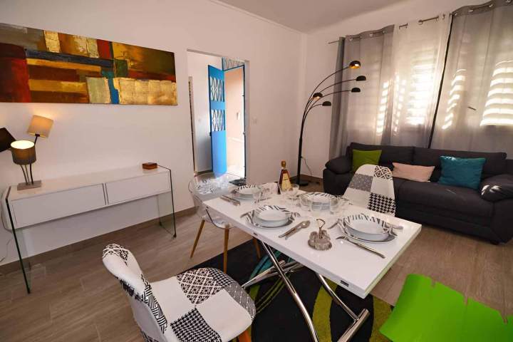 Salon-salle à manger moderne Martinique